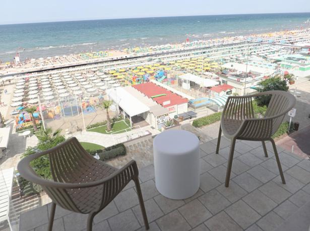 hoteldanielsriccione fr hotel-riccione-avec-borne-pour-recharge-voiture-electrique 013